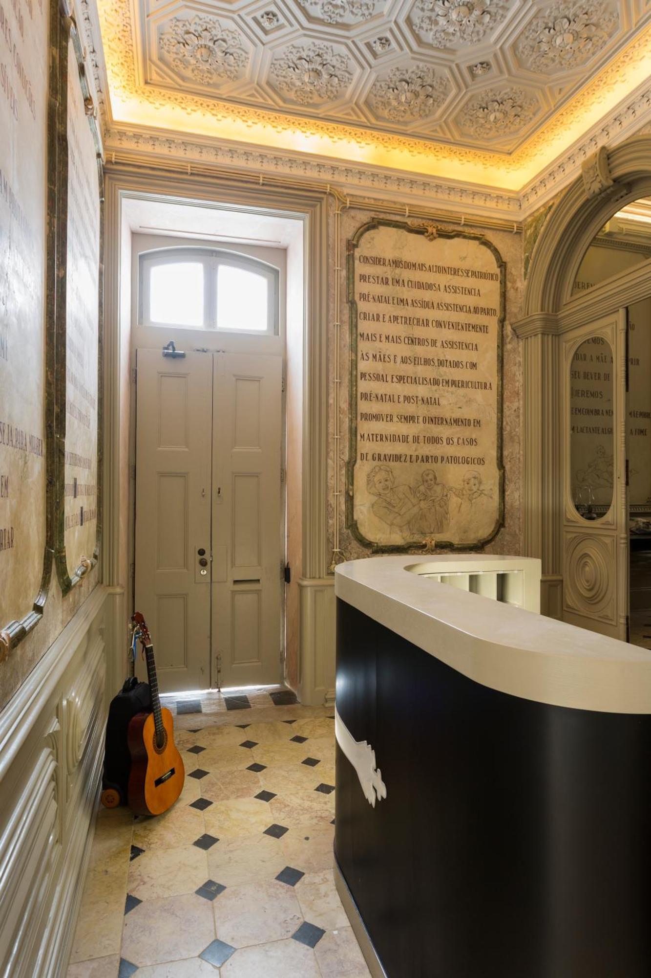 Serenata Hotel & Hostel Coimbra Bagian luar foto