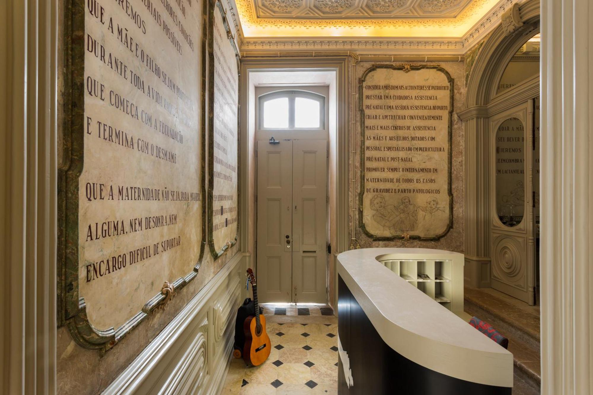 Serenata Hotel & Hostel Coimbra Bagian luar foto